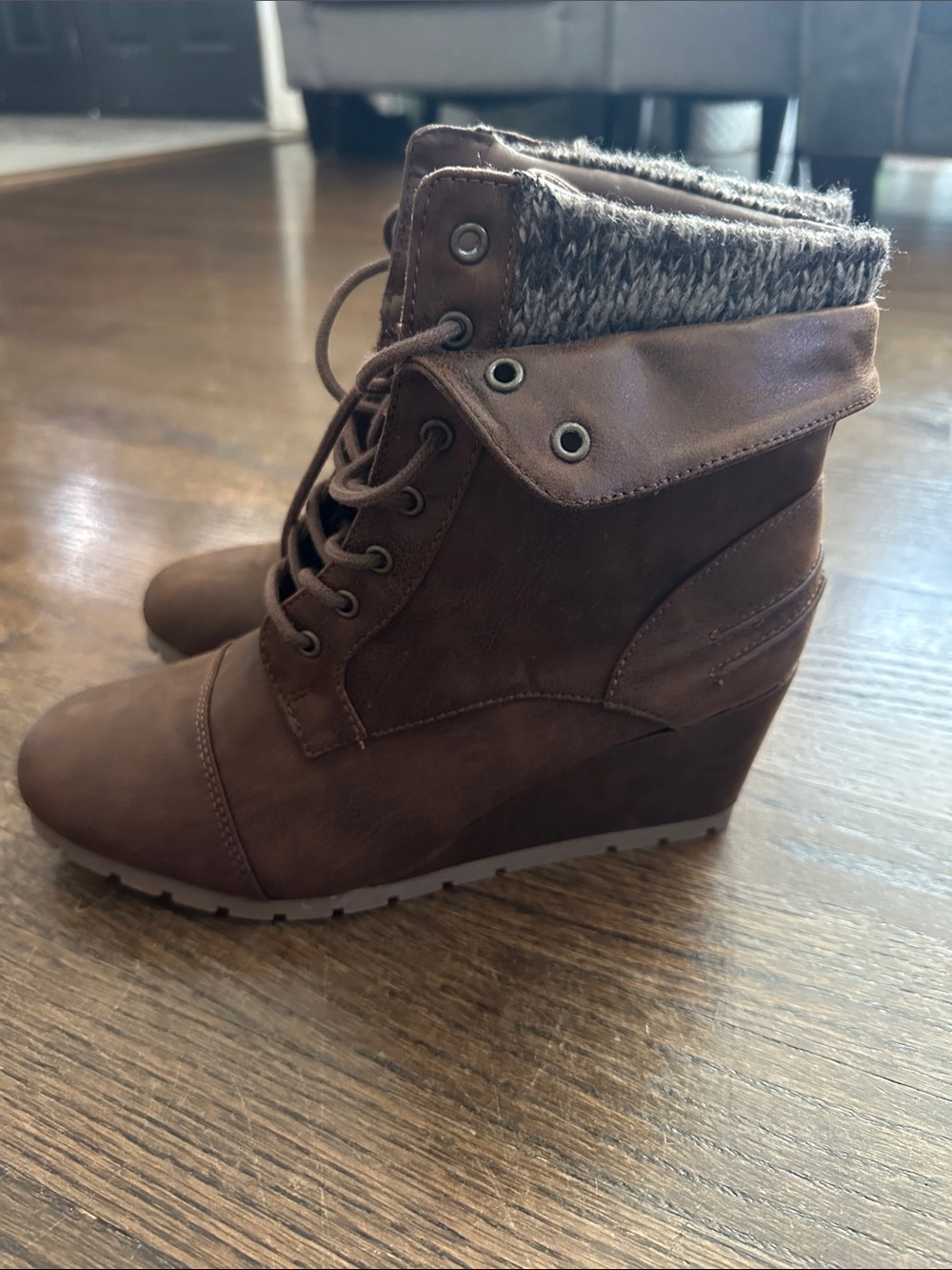 Massini Brown Lace-Up Wedge Ankle Boots with Knit Collar